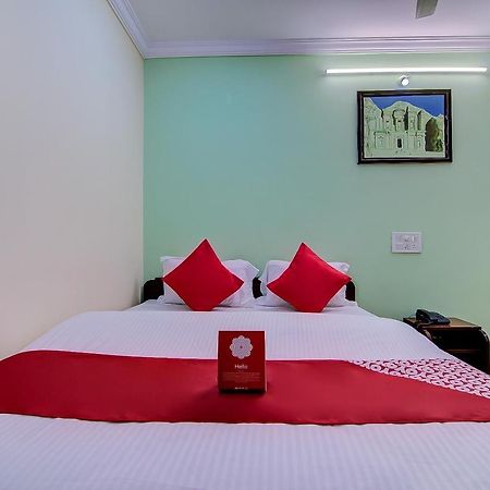 Hotel Oyo Lalitha Delight Visakhapatnam Exterior foto