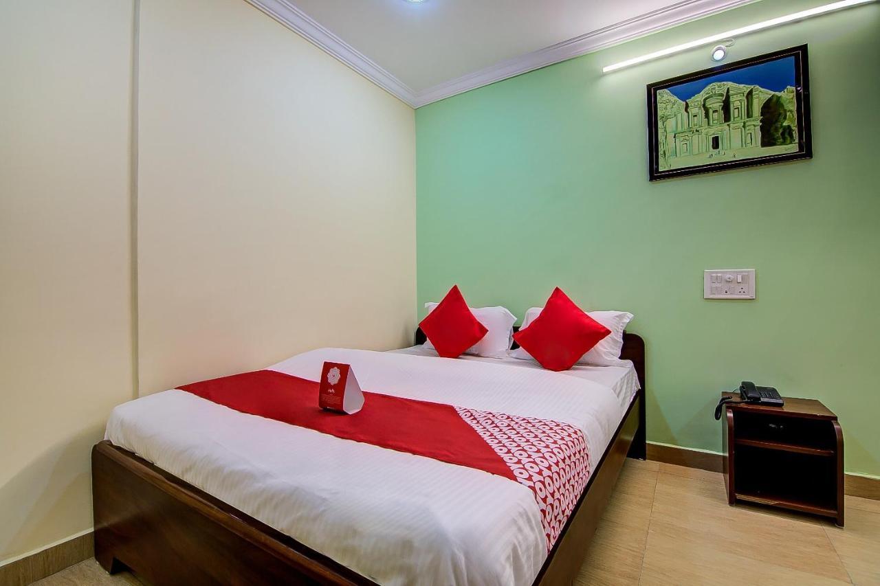 Hotel Oyo Lalitha Delight Visakhapatnam Exterior foto