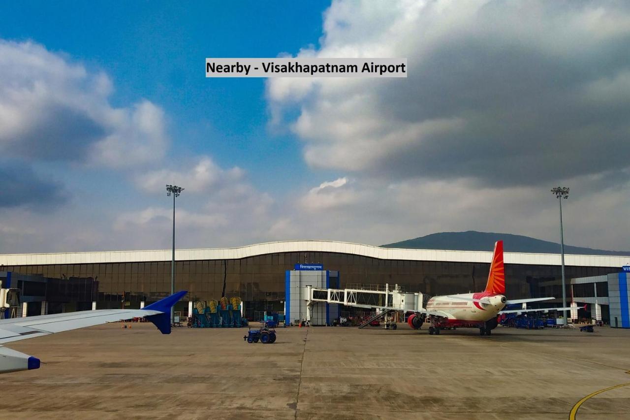Hotel Oyo Lalitha Delight Visakhapatnam Exterior foto
